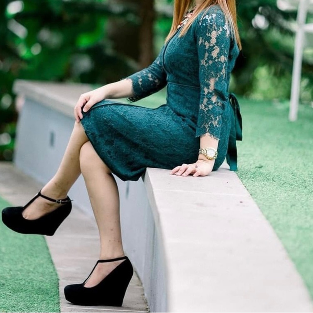 Womens lacey green dress